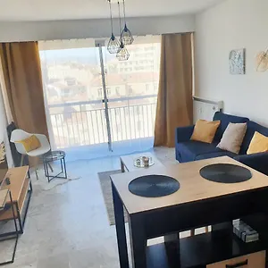 Studio En Plein Cœur De Entree Autonome Appartement