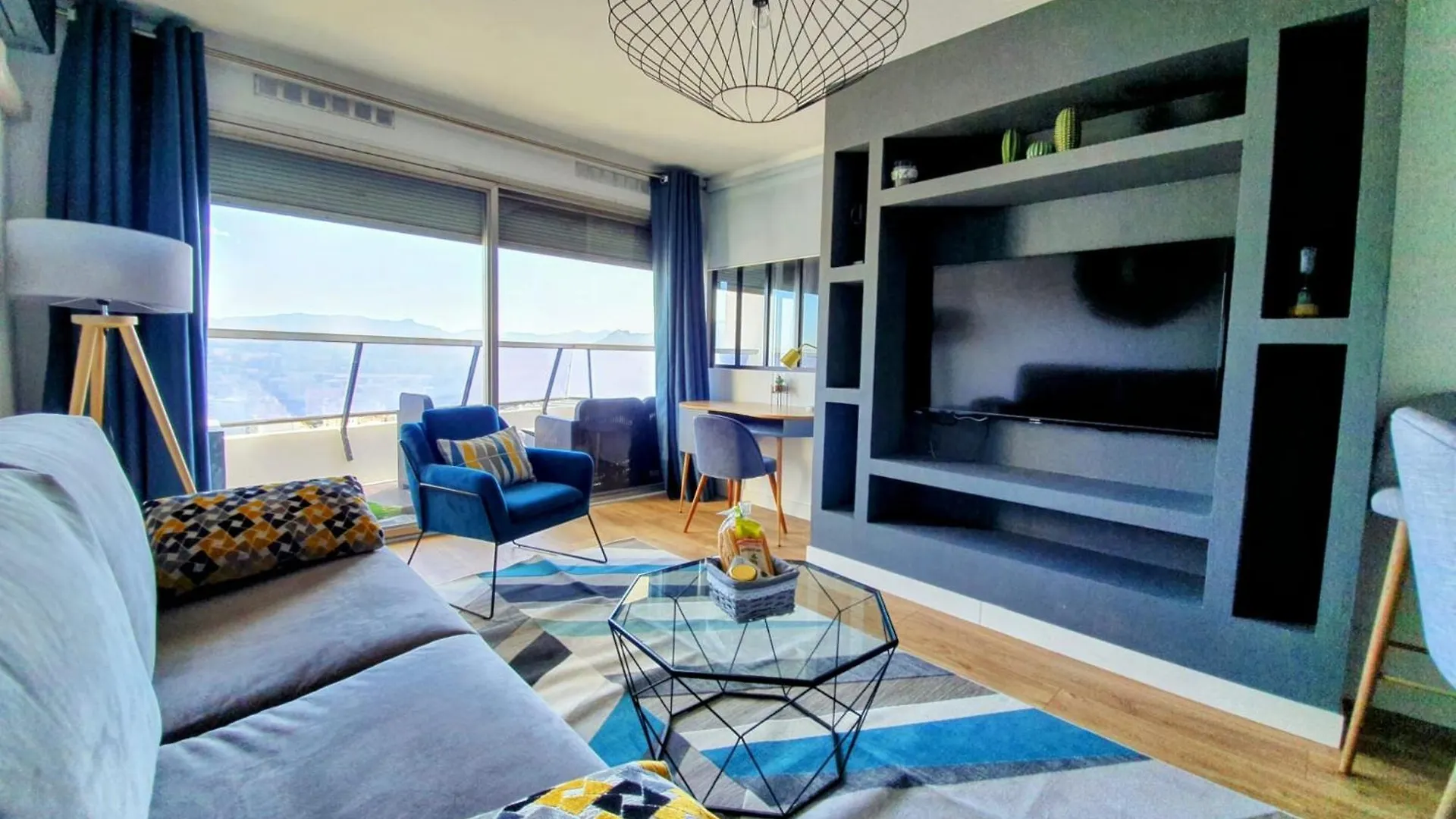 Appartement T2 Prado Chanot Plage מרסיי 0*,  צרפת